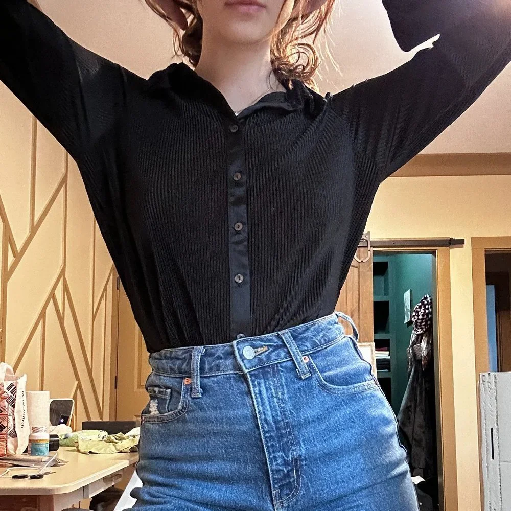blouse - Picture 4 of 4